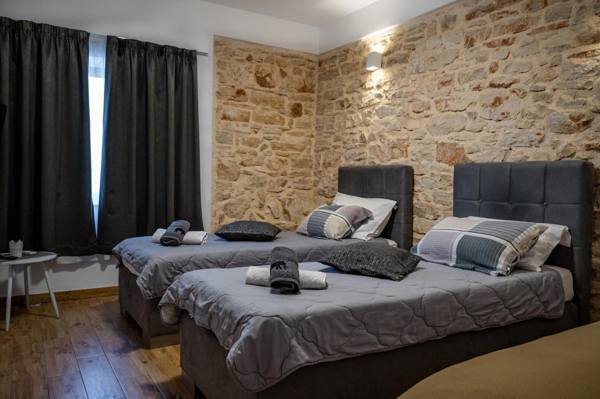 Sonia Rooms Pula Ngoại thất bức ảnh