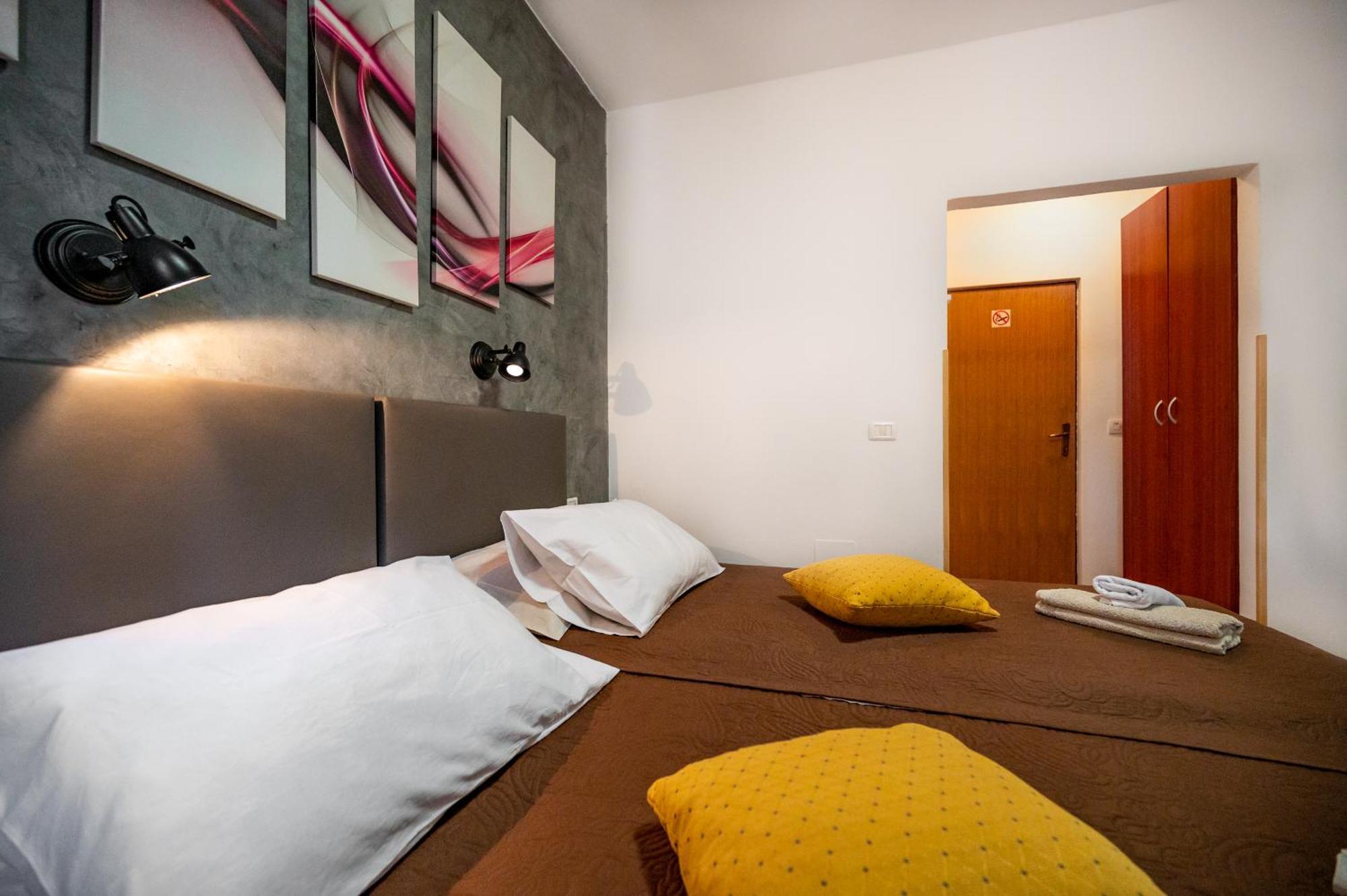 Sonia Rooms Pula Ngoại thất bức ảnh